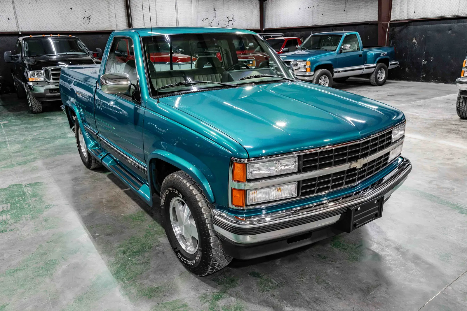 1993-Chevrolet-K1500-Bright Teal Metallic-189857-39.jpg